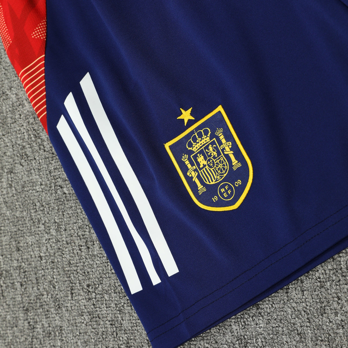 TANK TOP + SHORTS SPANISH