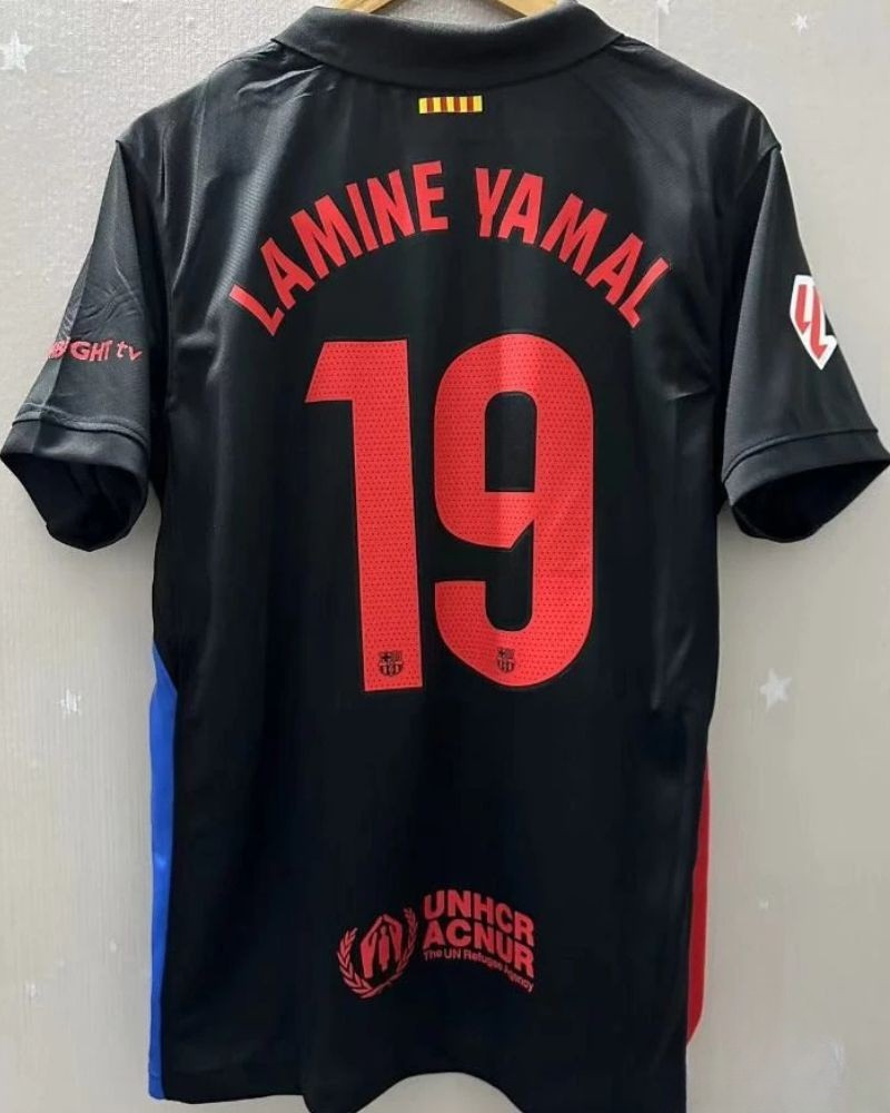 YAMAL LAMINIERT 2024-25 (Balken)