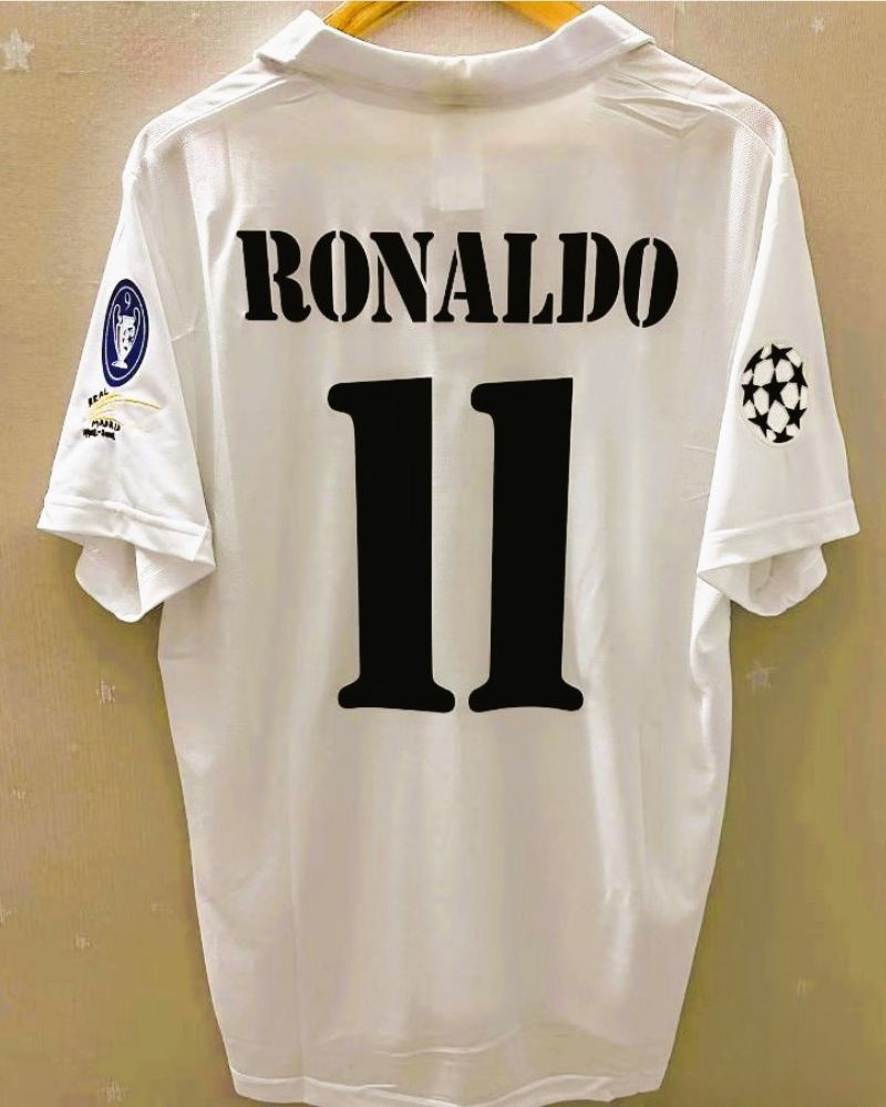 RONALDO 2002-03 (Echt M)