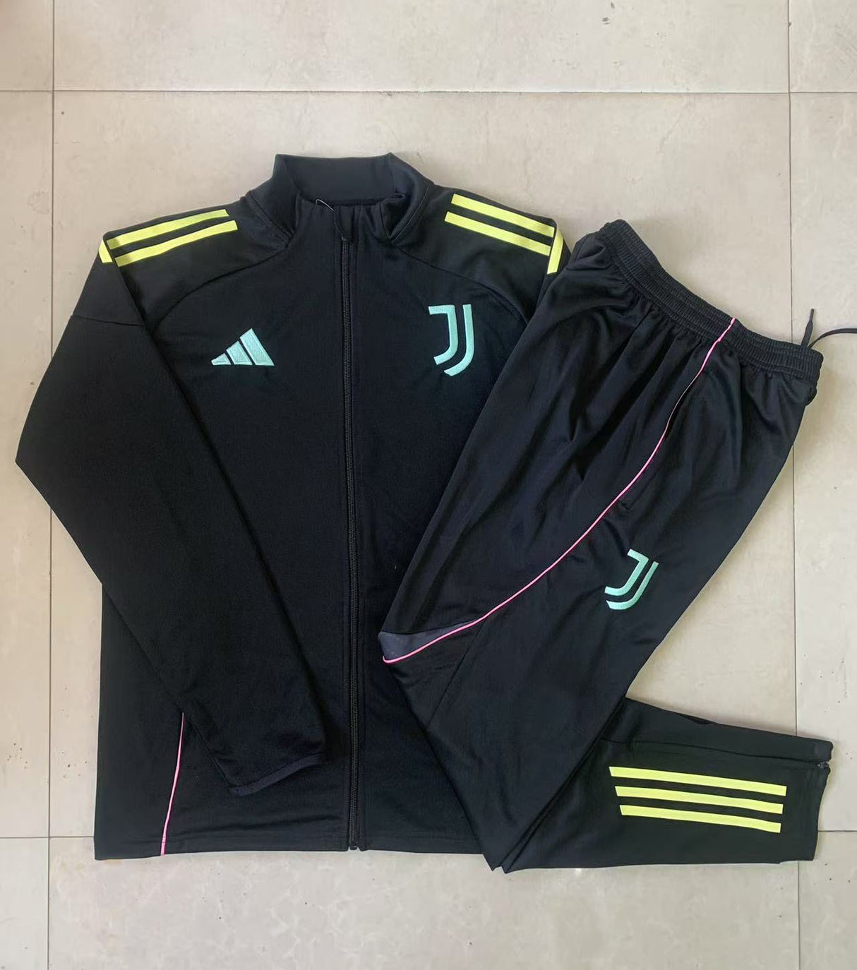 JUVENTUS Tracksuit   Kids