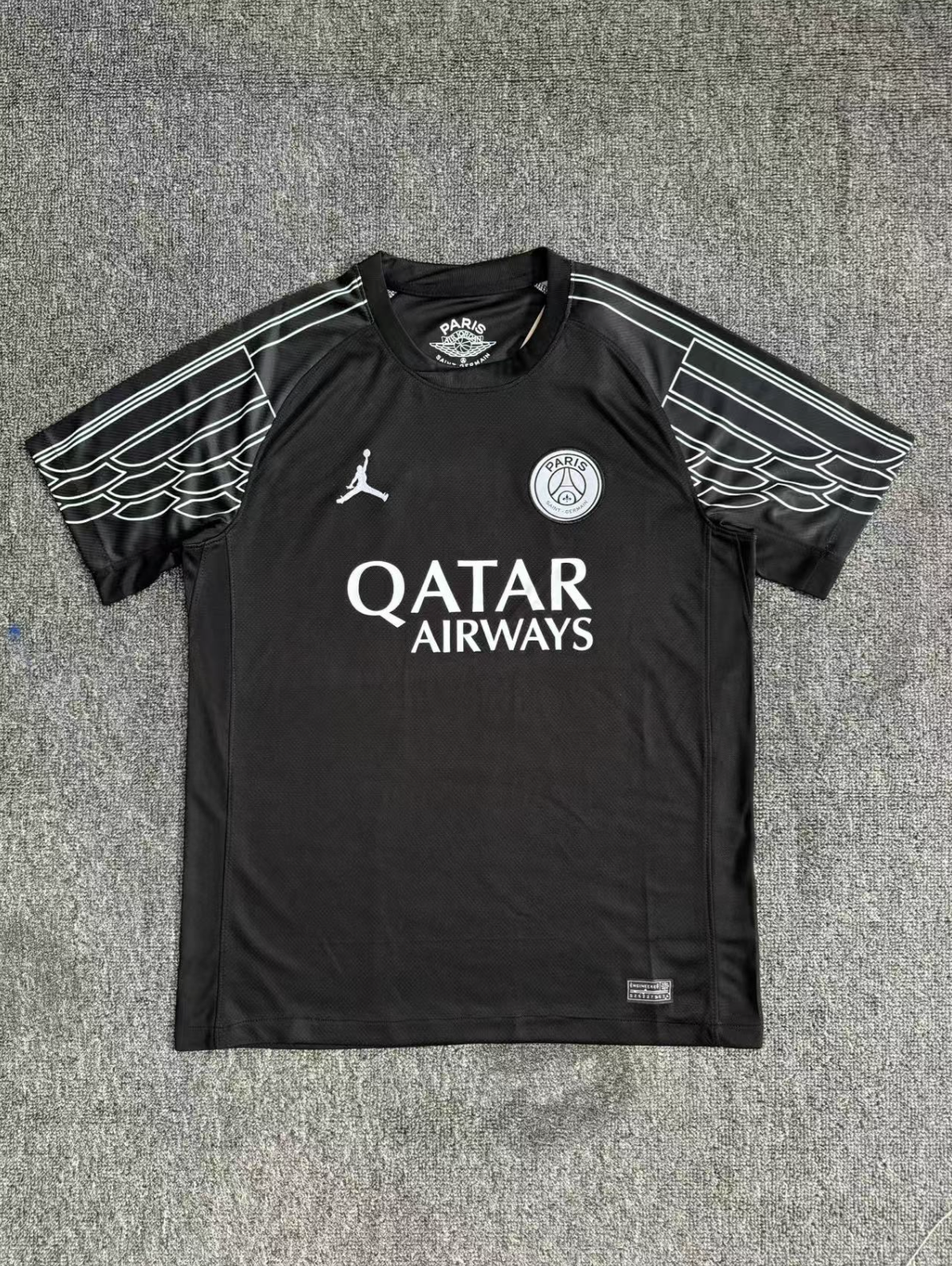 PARIS-TRIKOT 2025-26