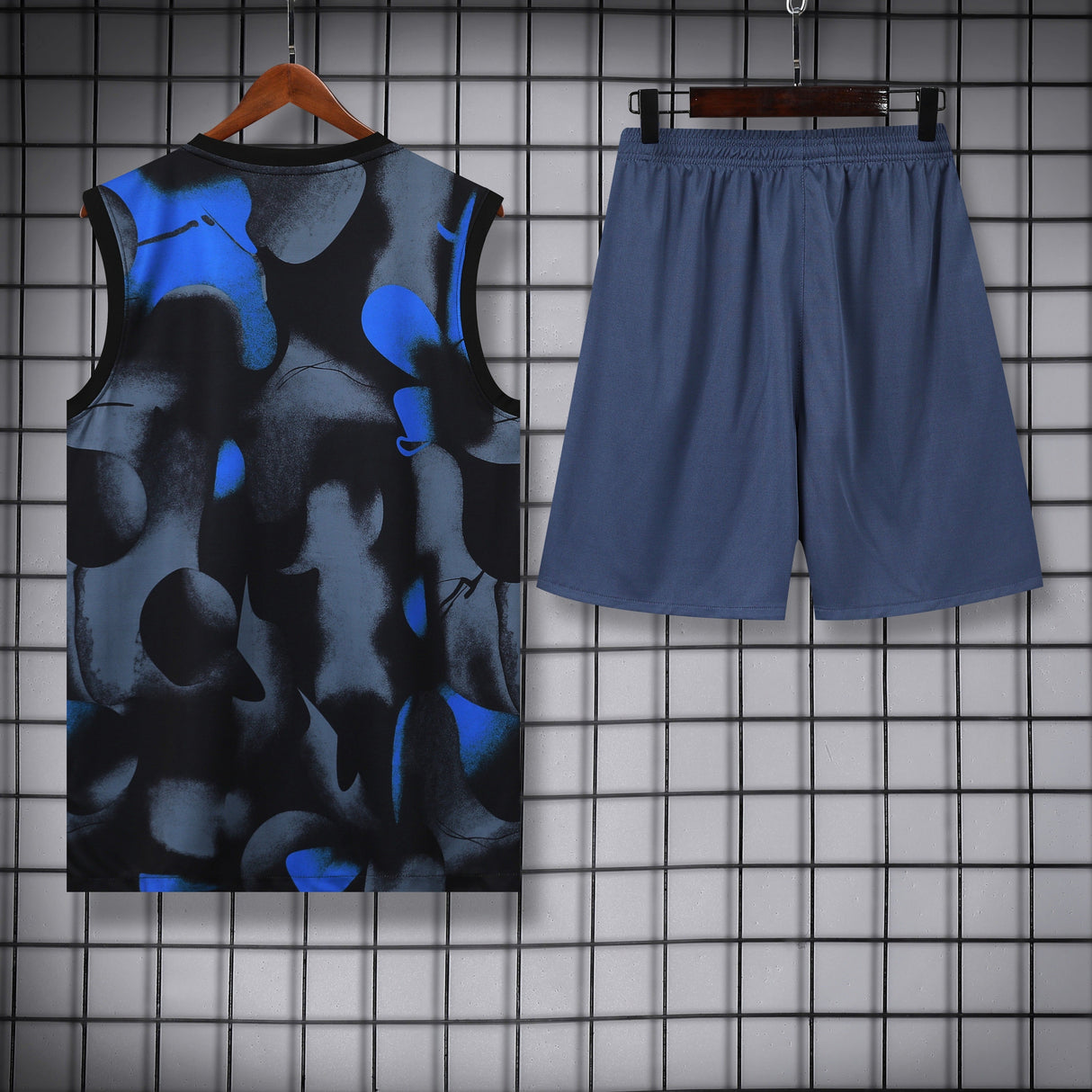 TANK TOP + SHORTS INTER