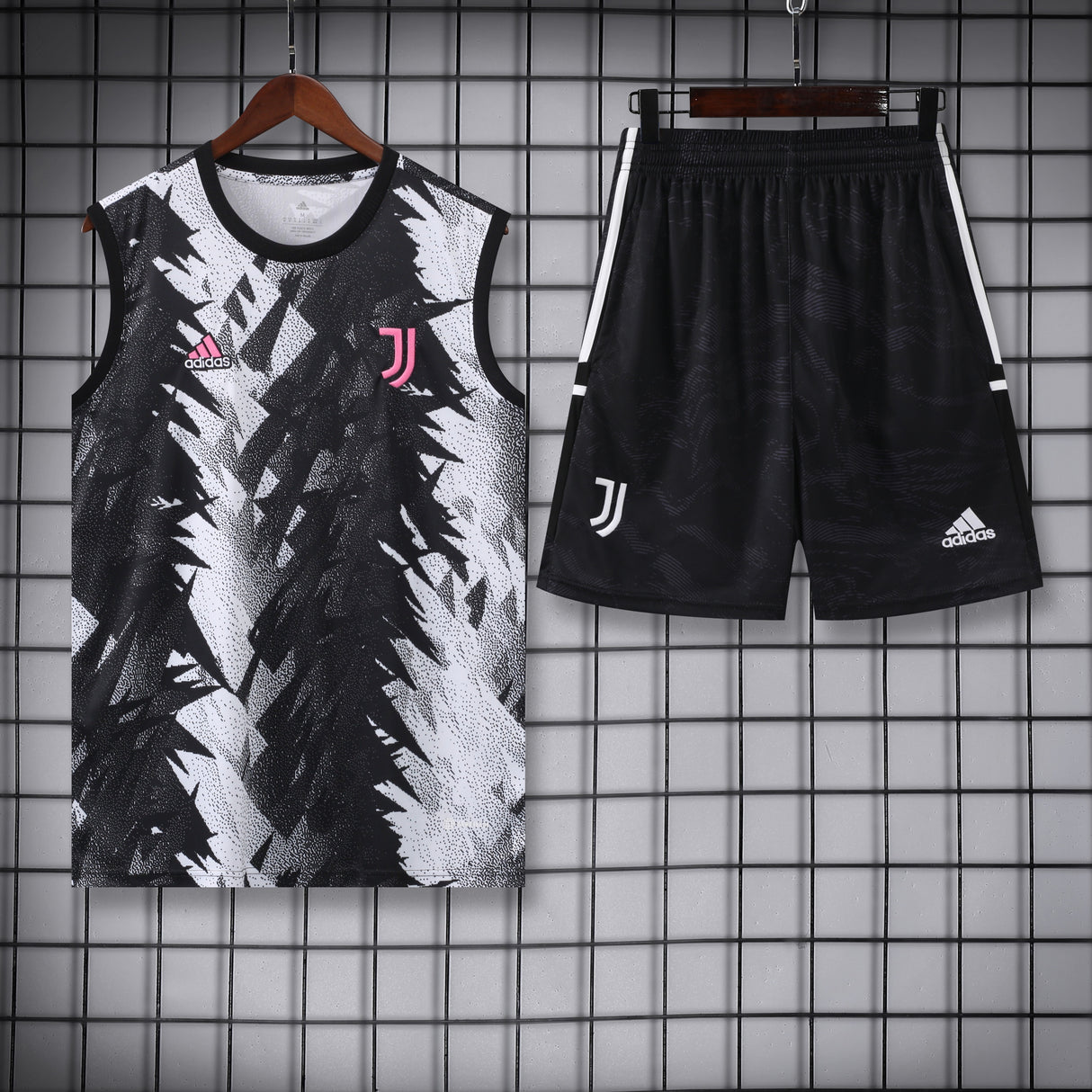 TANK TOP + SHORTS JUVENTUS