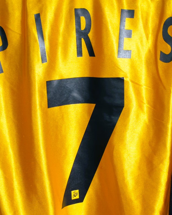 PIRES ROBERT 1998-99 (Ol M) 