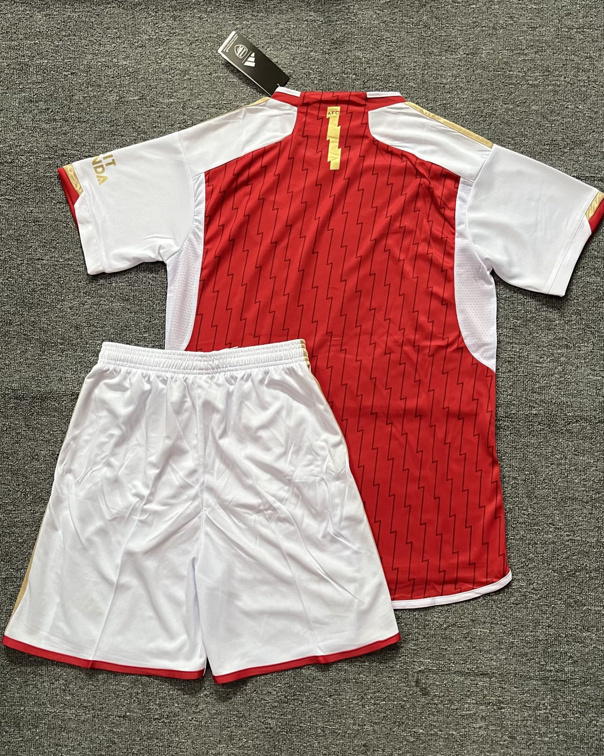 Kit ARSENAL pour adulte