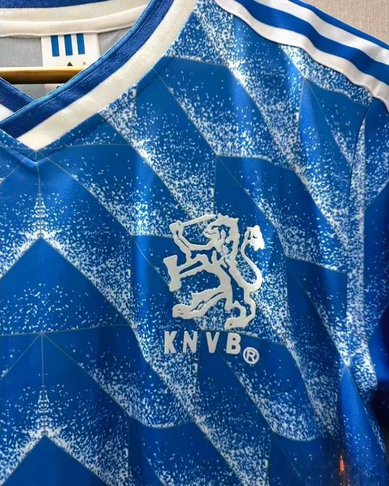 VAN BASTEN MARCO 1988-89 (Ola) 