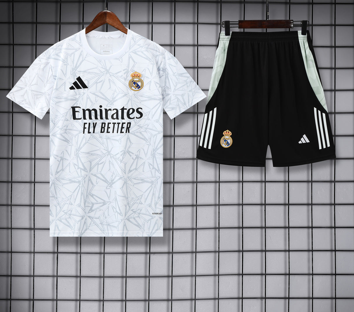 MAILLOT + SHORT REAL MADRID