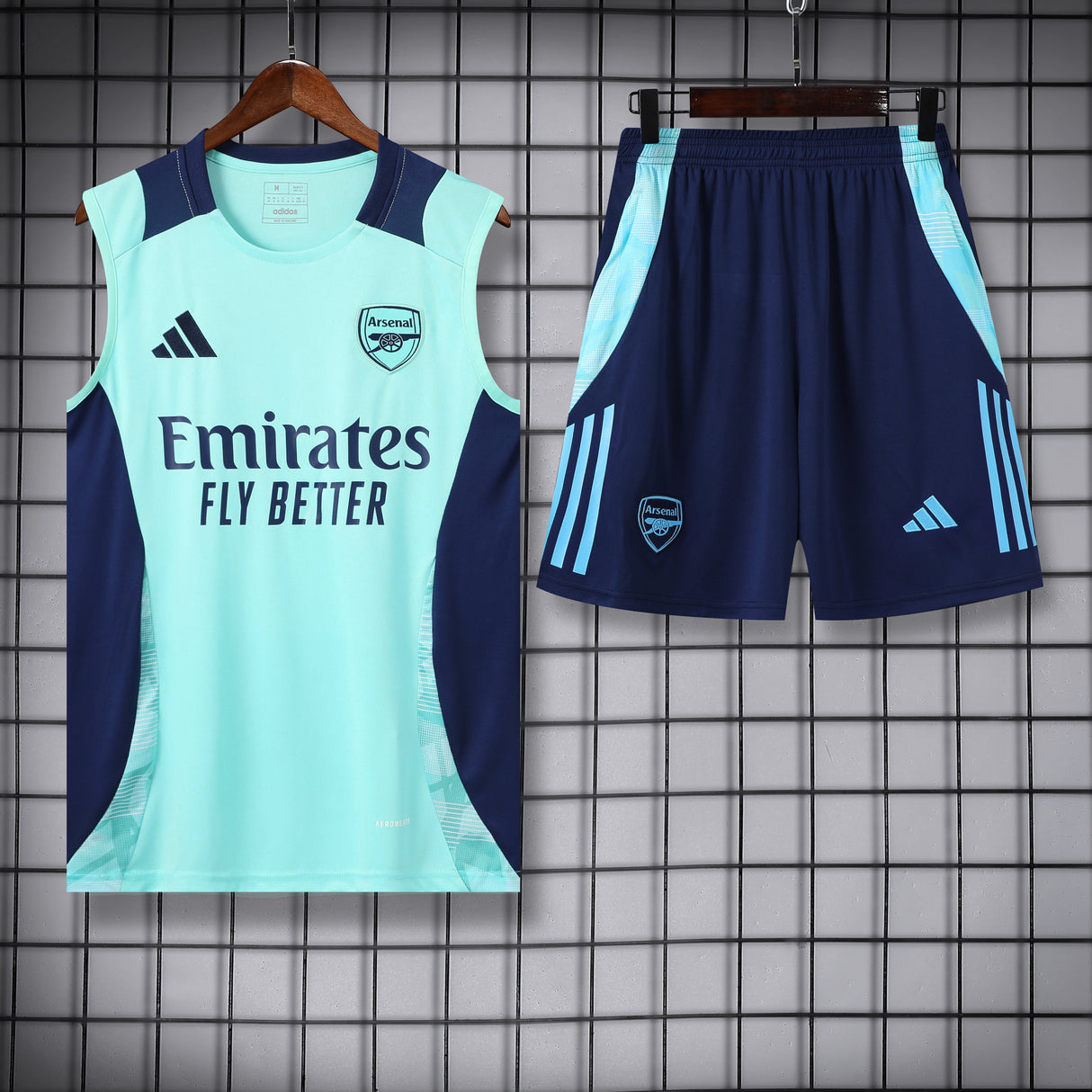 DÉBARDEUR + SHORT ARSENAL