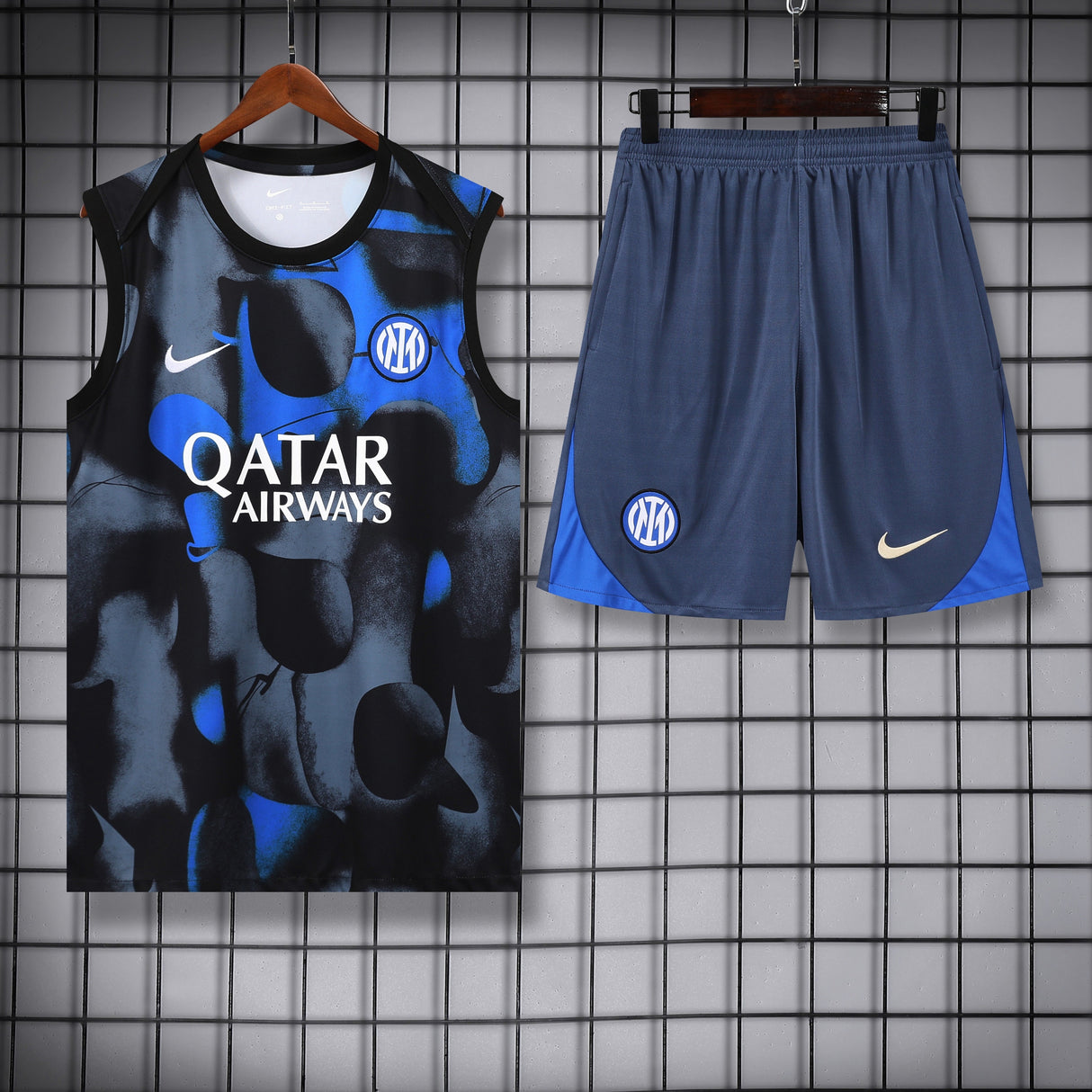 DÉBARDEUR + SHORT INTER