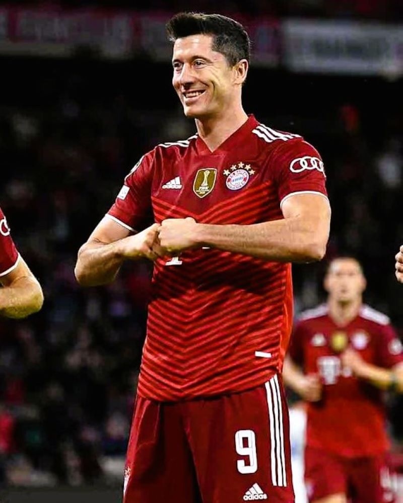 LEWANDOWSKI ROBERT 2021-22 (Baia M)