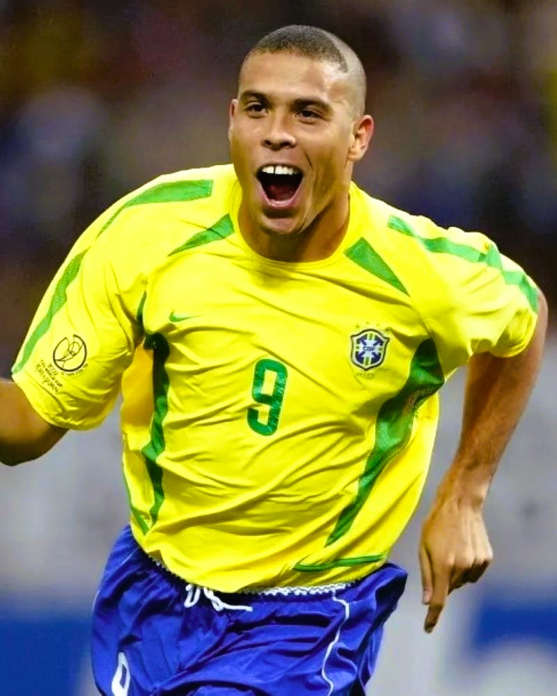 RONALDO 2002-03 (Bon) 