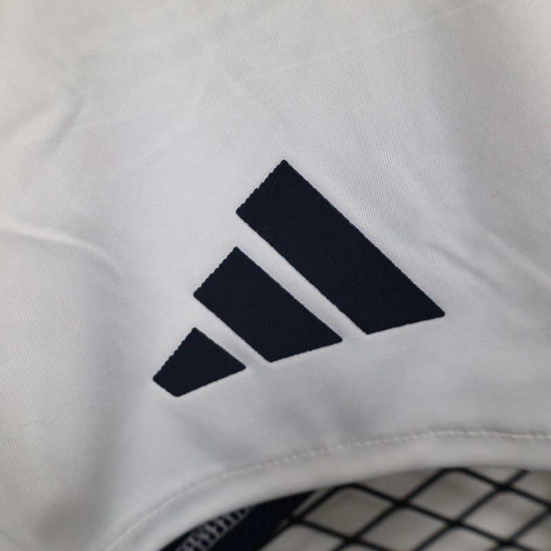 Short Manchester United 2024-25