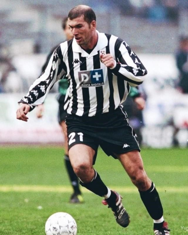 ZIDANE ZINEDINE 1999-00 (Juventus) 