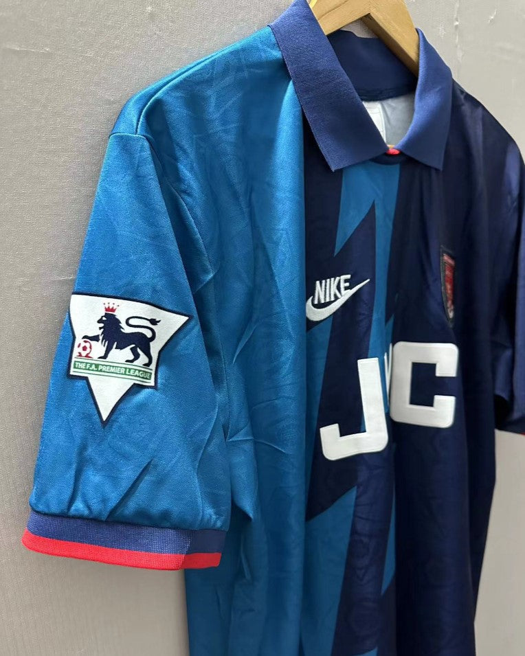 BERGKAMP DENNIS 1995-96 (Ars) 