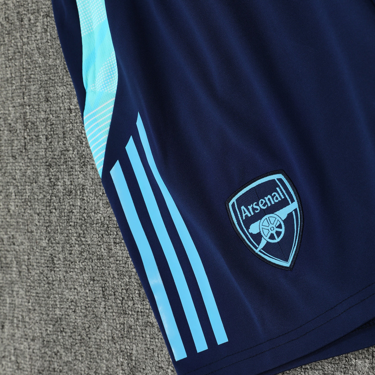 DÉBARDEUR + SHORT ARSENAL