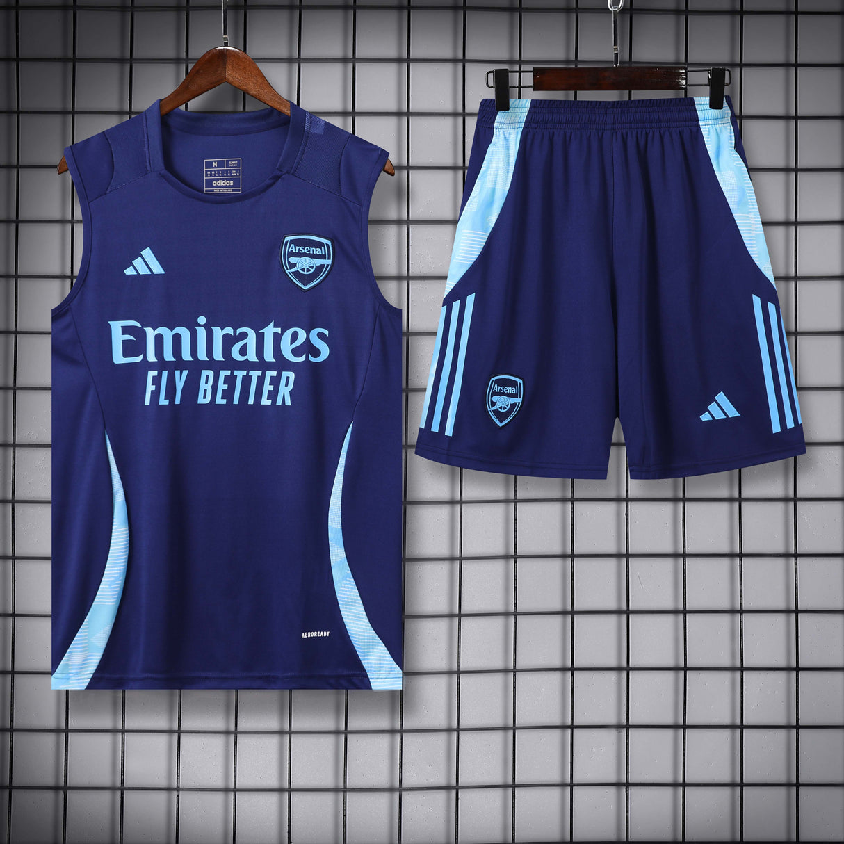 DÉBARDEUR + SHORT ARSENAL